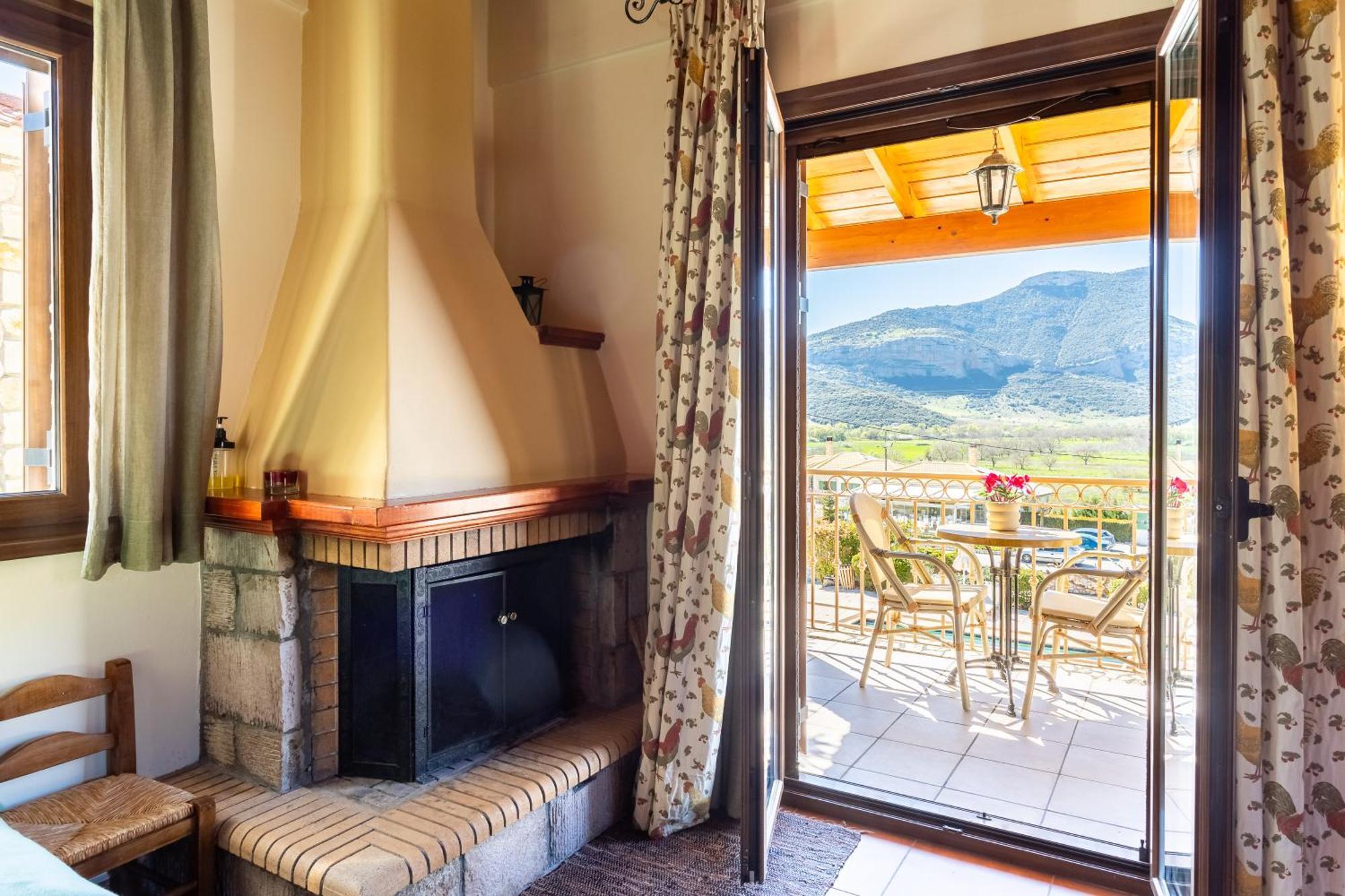 Pleiades Studios All Season Gems - Korinthos Stone Retreats Kalianoi エクステリア 写真
